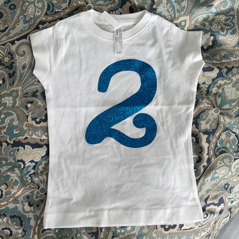 2 T-shirt!